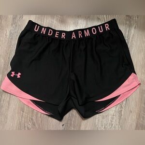 Under Armour Heatgear Black With Pink Trim Athletic Shorts Size Medium